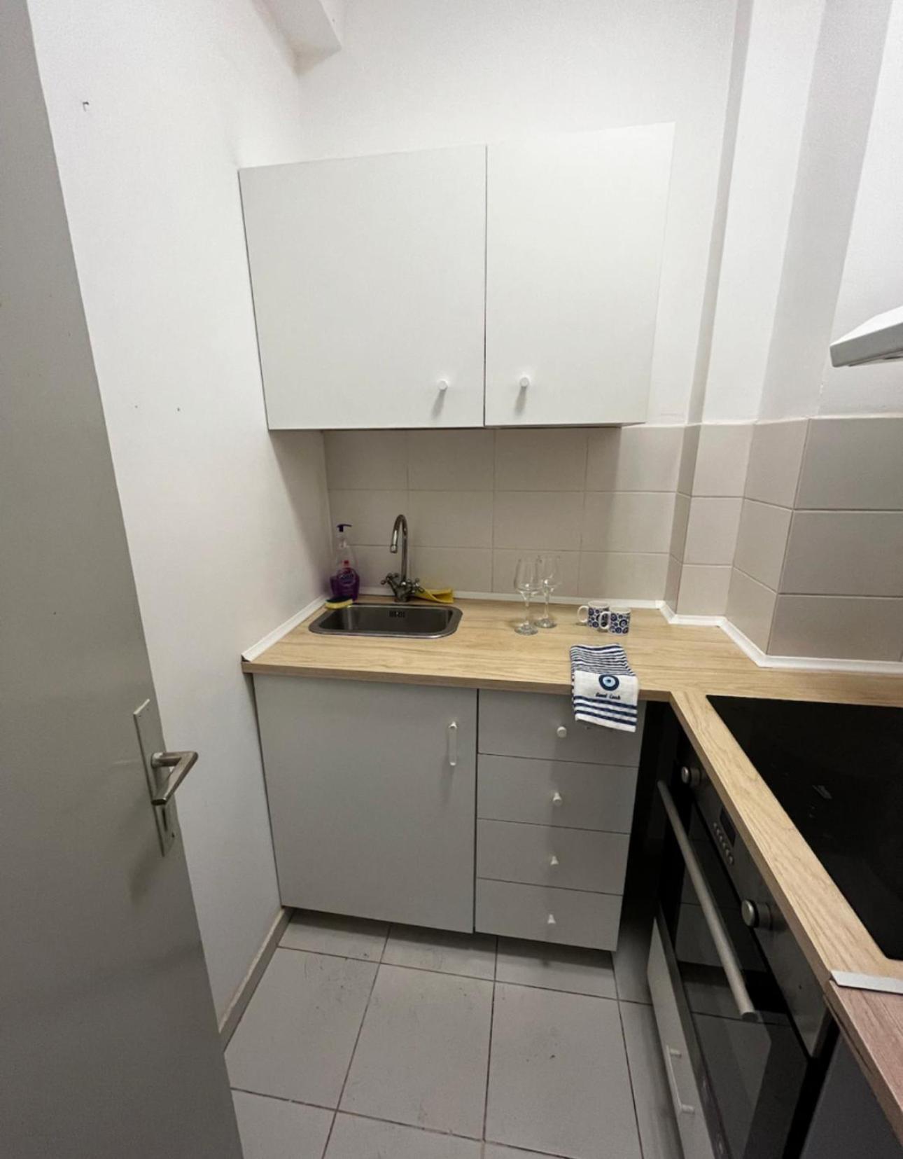 Lifestyle In The Center Apartment Bukares Bagian luar foto