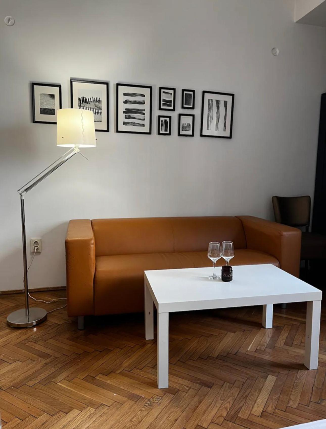 Lifestyle In The Center Apartment Bukares Bagian luar foto